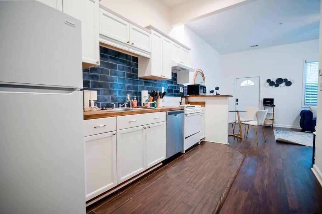 2br Chic Duplex - Firepit - Perfect For Travel *